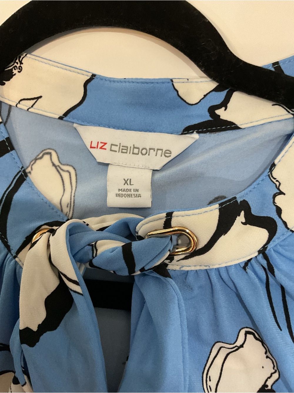 Liz Claiborne Blue Floral Tie Neck Sleeveless Blouse | XL | NWOT - Picture 4 of 10